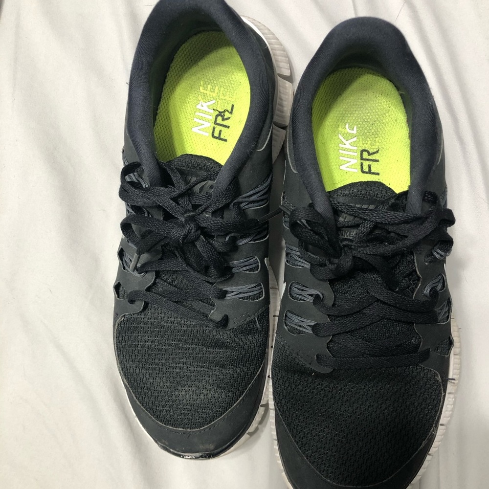 Nike tennis shoes